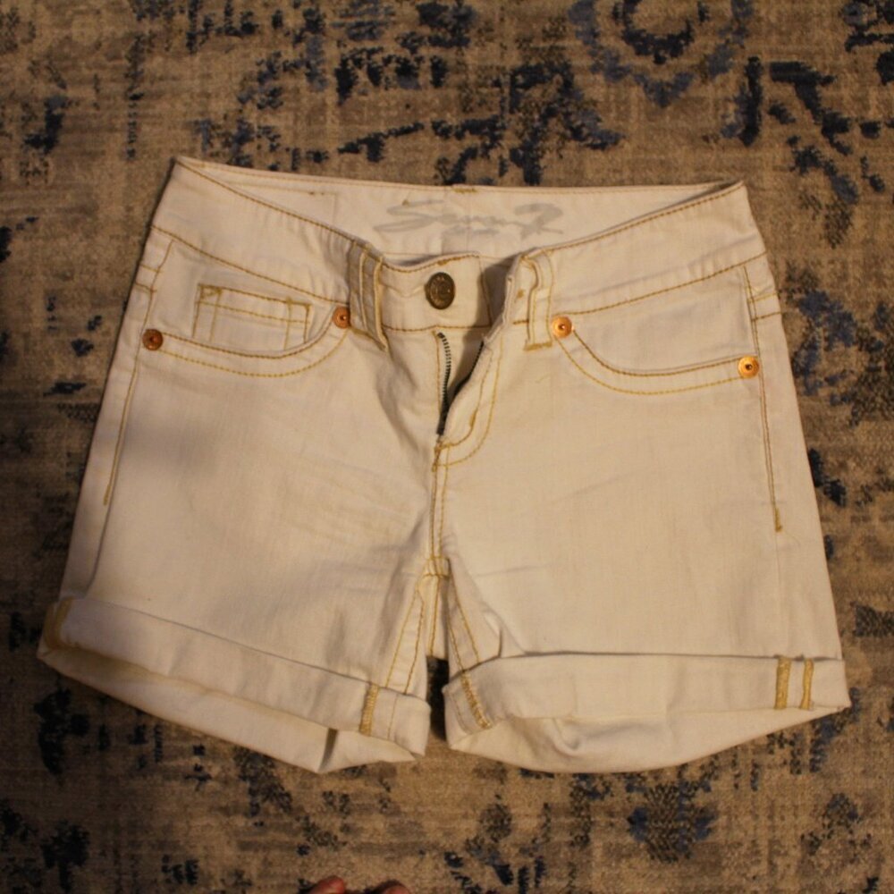 Seven7 Women's Cream Jean Shorts